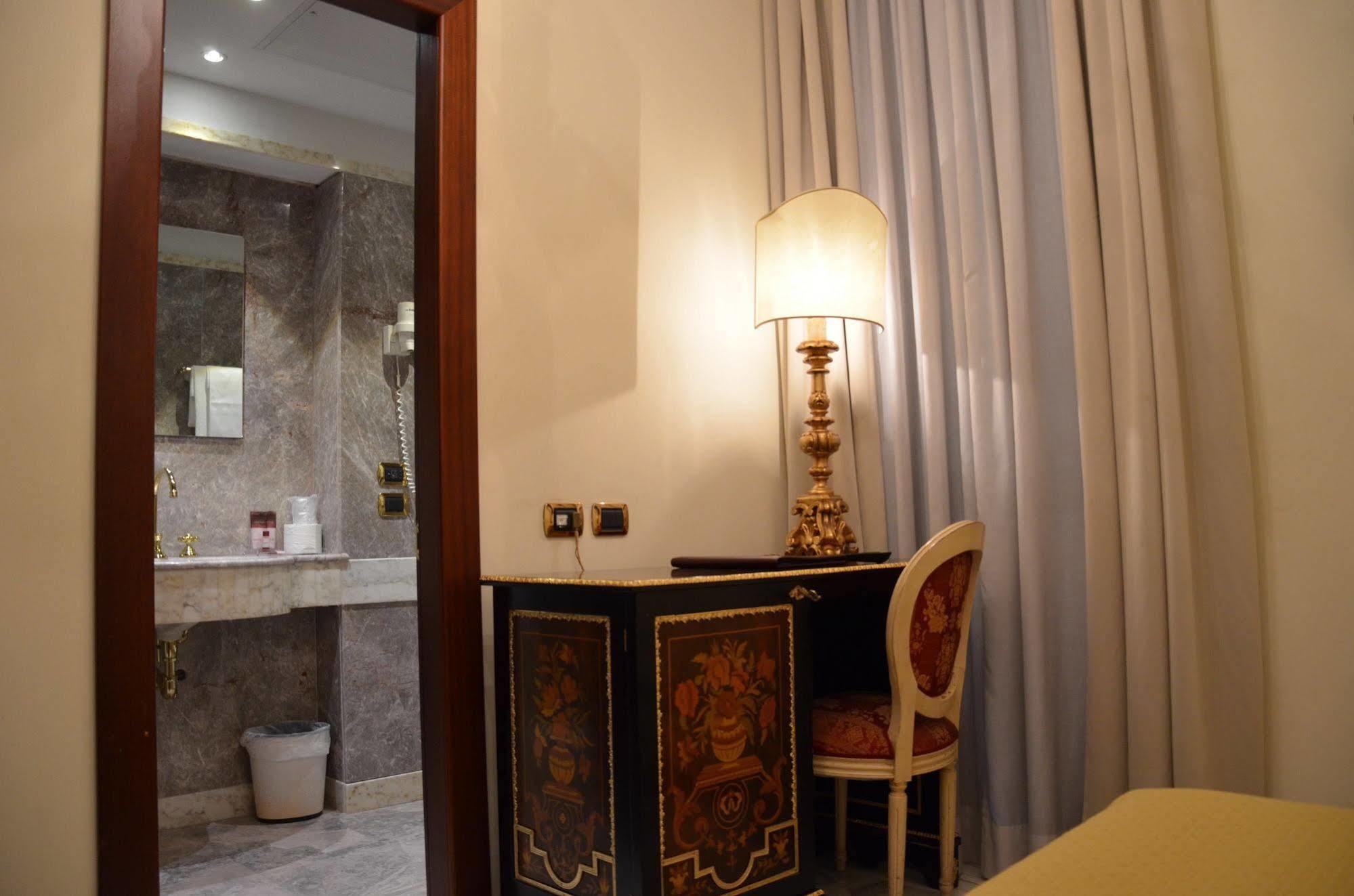 Hotel Des Epoques Rome Exterior photo